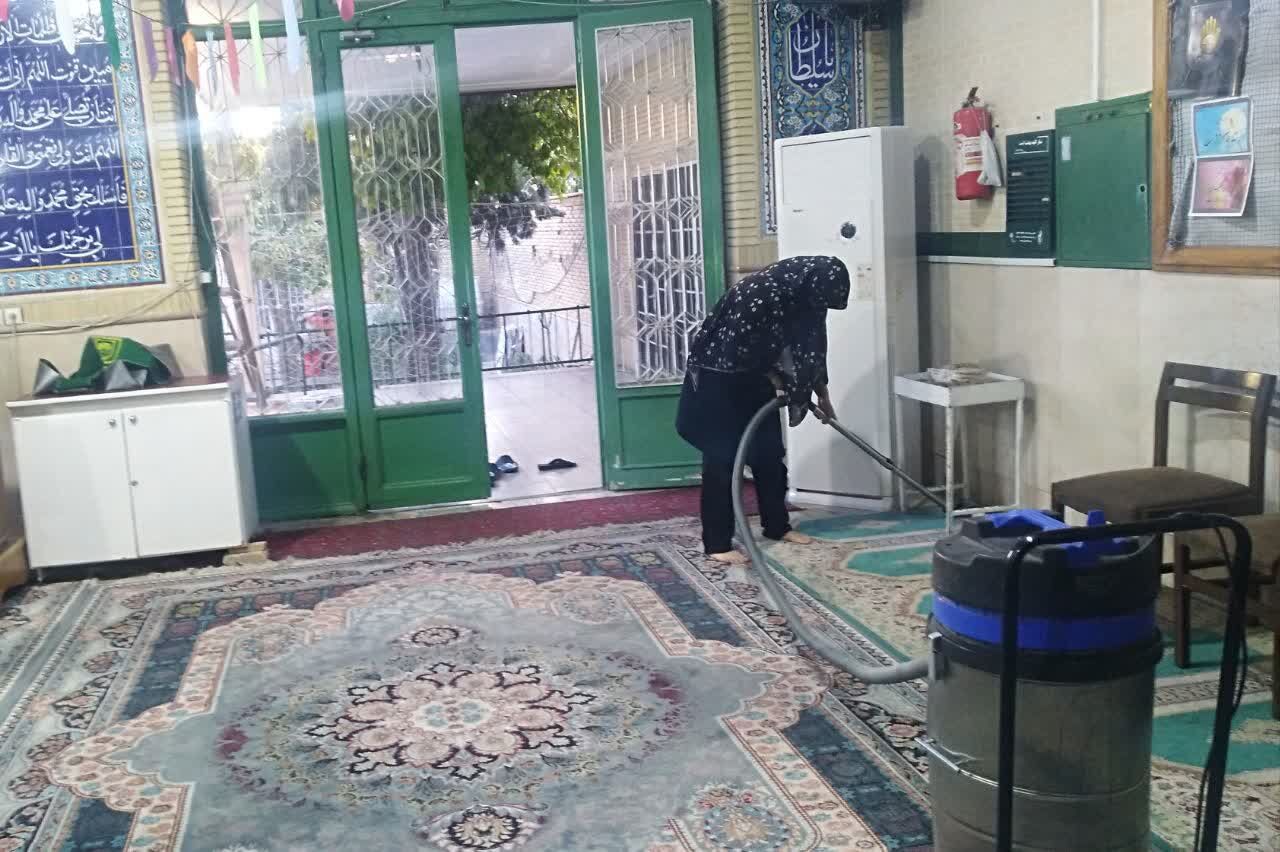 غبار‌روبی مساجد در آستانه ماه مبارک رمضان