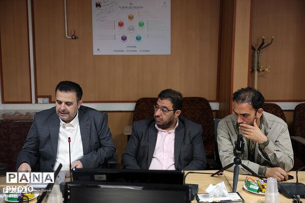 جلسه هماهنگی و هم افزایی بین دبیرخانه کمیسیون تخصصی توسعه آموزش عمومی قرآن کشور و معاونت آموزش متوسطه