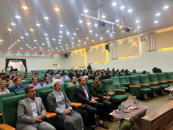 جلسه توجیهی معاونین و مربیان پرورشی مدارس کاشمر