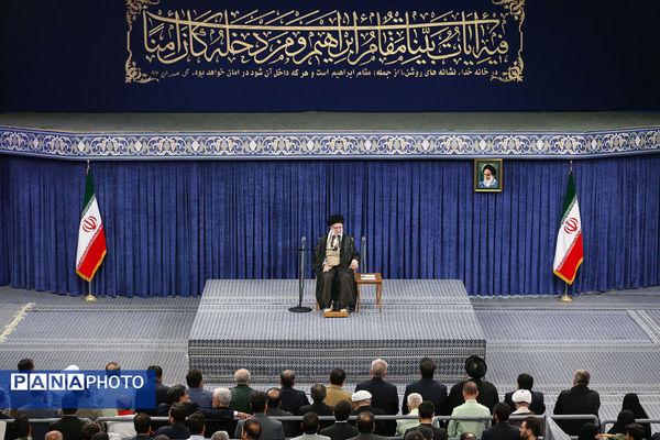 دیدار مسئولان و کارگزاران حج با رهبر انقلاب اسلامی