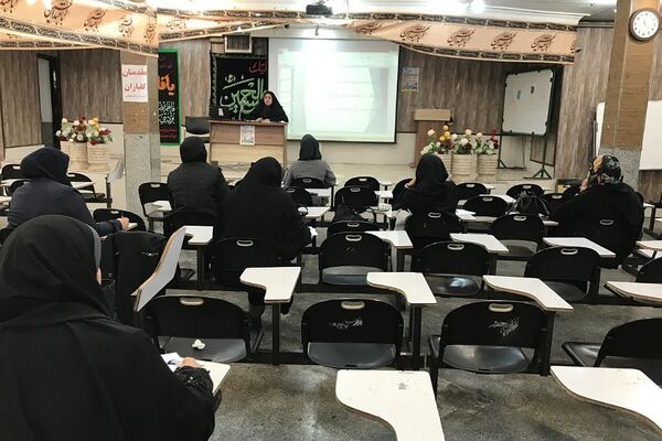 کارگاه تخصصی مشاوران مدارس متوسطه اول و دوم و هنرستان‌های غیر دولتی در ناحیه2 شهرری 