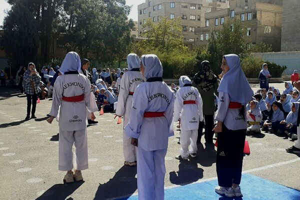 المپیاد ورزشی در مدرسه قدر بهارستان۲