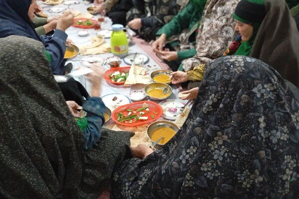 سفره ماه مهمانی خدا در مسجد جامع شهر بار