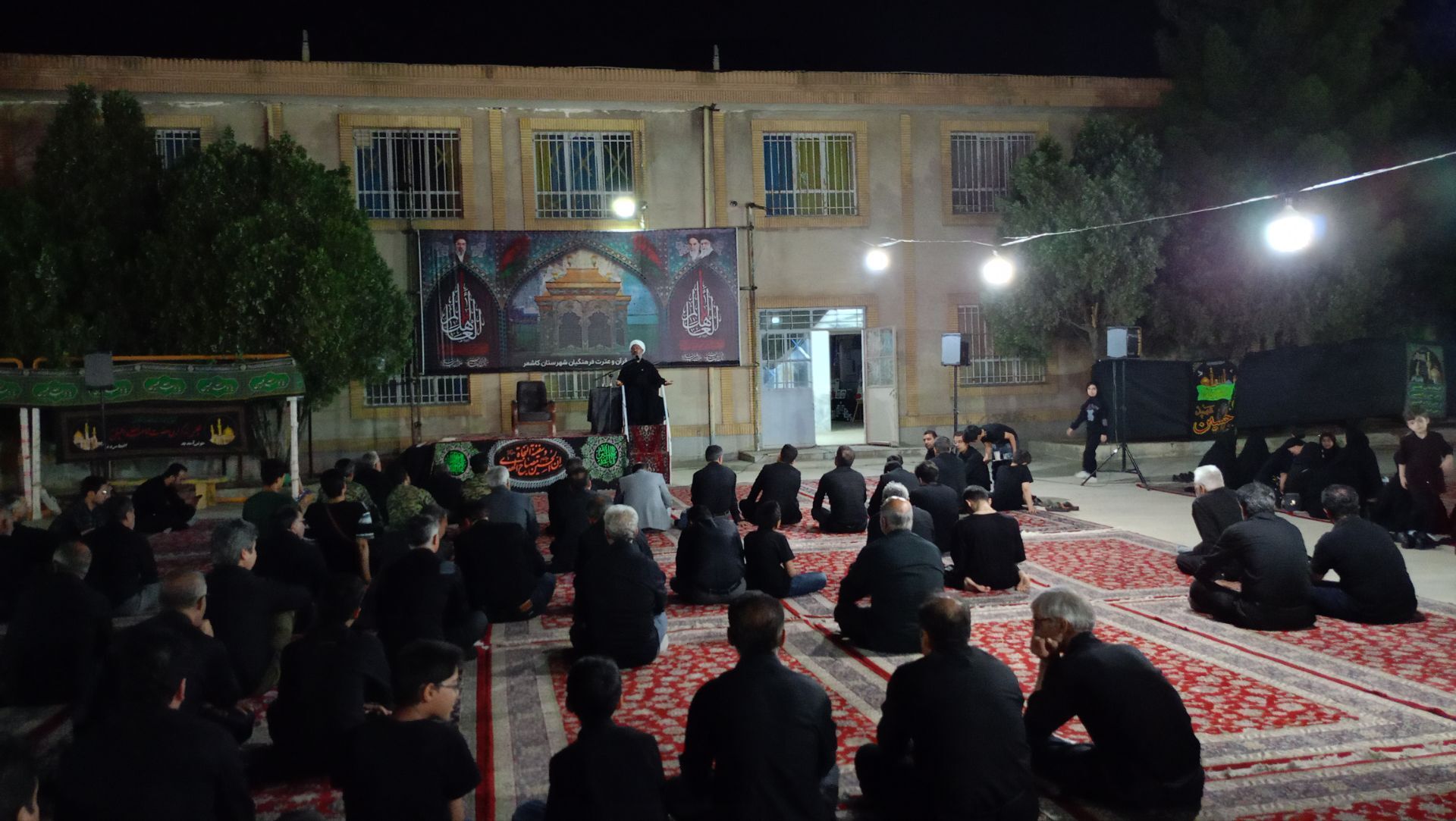 مراسم عزاداری شب عاشورا در هیأت فرهنگیان شهرستان کاشمر