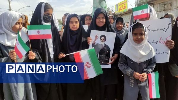 جلوه‌ای از وحدت؛ خروش مردم رودبار جنوب در راهپیمایی ۲۲ بهمن ۱۴۰۴