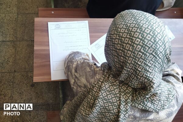 برگزاری امتحانات نهضت سوادآموزی شهرستان رباط‌کریم 