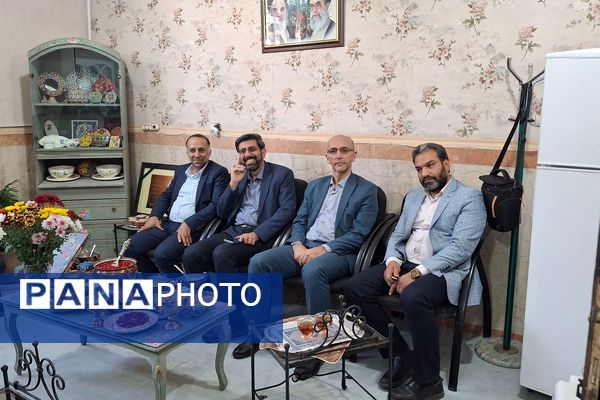 بازدید معاون پرورشی و فرهنگی اداره‌کل شهرستانهای استان تهران از جشنواره انار در هنرستان ام‌البنین ورامین