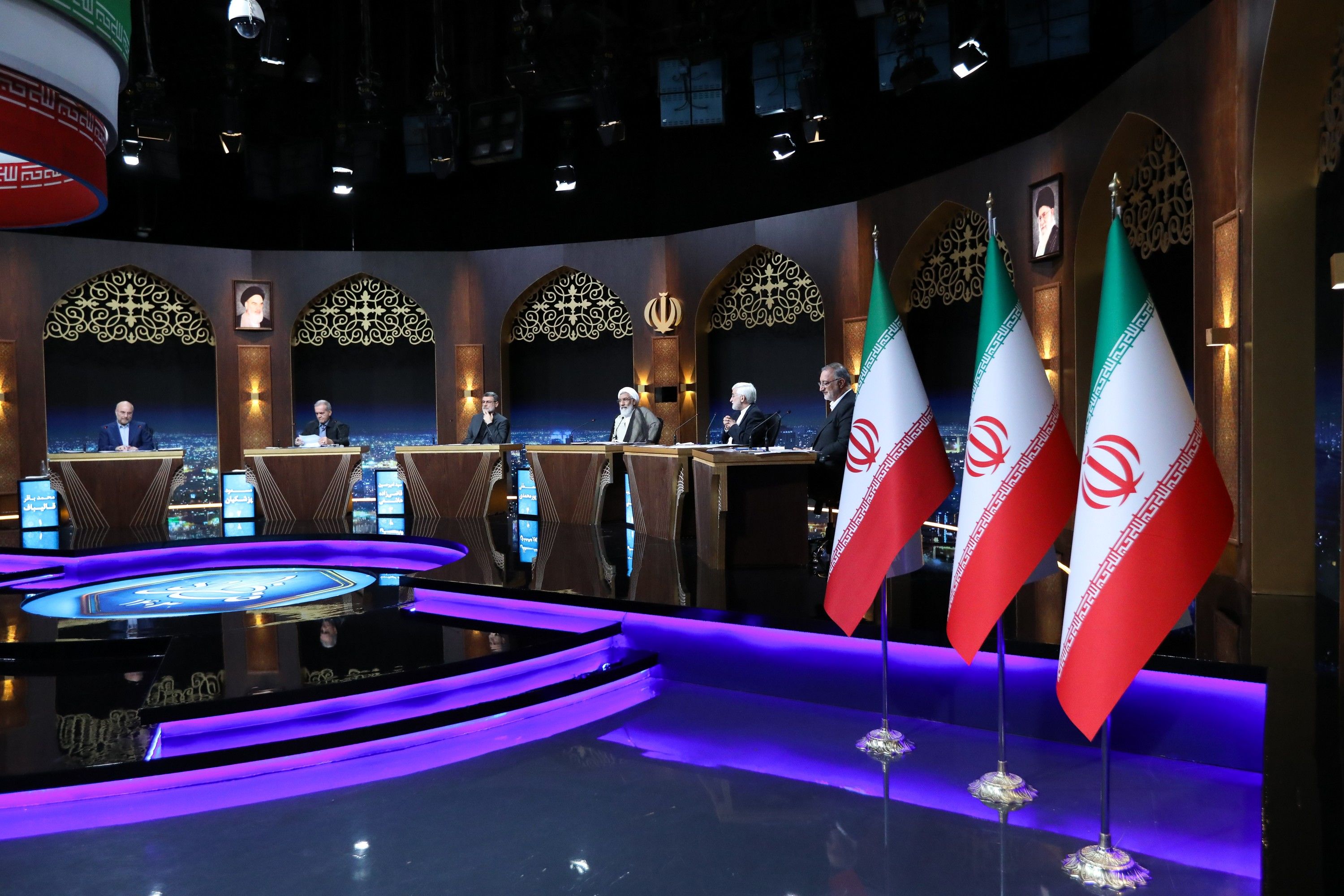 کاندیداها در مناظرات جوانب انصاف را رعایت کنند و دستاورد‌های انقلاب را زیر سوال نبرند