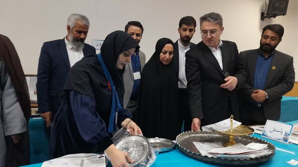 بازدید معاون فرهنگی پرورشی خراسان رضوی از دبیرخانه جشنواره فرهنگی هنری فردا 