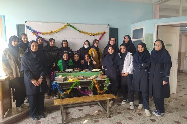 برپایی زنگ غذا با عنوان«آشپزی با طعم ریاضی» در مدرسه کوثر ناحیه یک شهرری