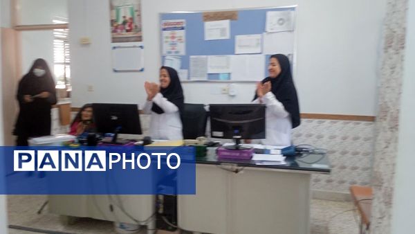 تبریک روز پرستار به کارکنان درمانگاه و خانه بهداشت روستای فدافن 