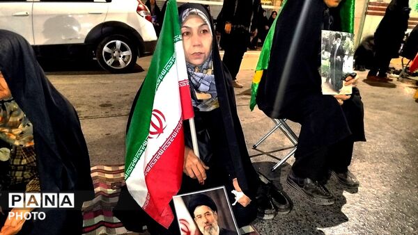 طنین نوای مذهبی در صدوهشتادونهمین شبِ گردهمایی در حسینیه امام خمینی نیشابور
