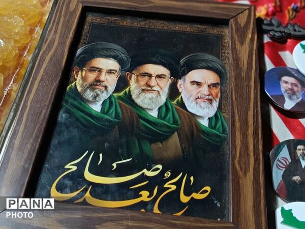 نوای طنین انداز حضور پرشور مردم در شب صد و بیست و هشتم