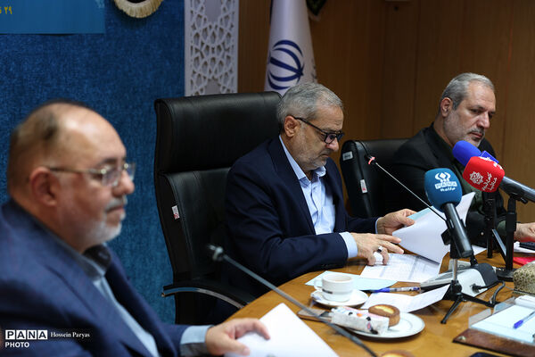 نشست هم اندیشی وزیر آموزش و پرورش با منتخبی از معلمان مدارس