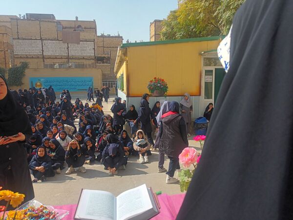 مراسم ولادت حضرت زینب و روز پرستار در دبیرستان میرزا جعفر سروقد 
