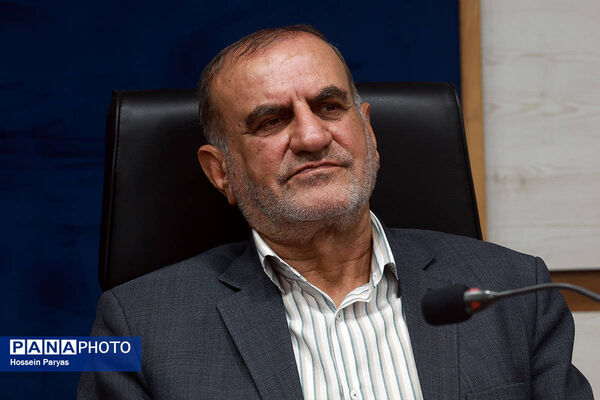 دانش‌آموزان باید راویان آگاه تاریخ و هویت ایران باشند