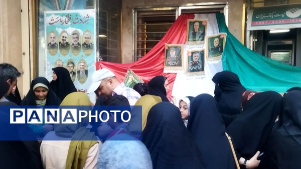 جشن وحدت و ولایت با حضور پرشور دانش‌آموزان اسکو