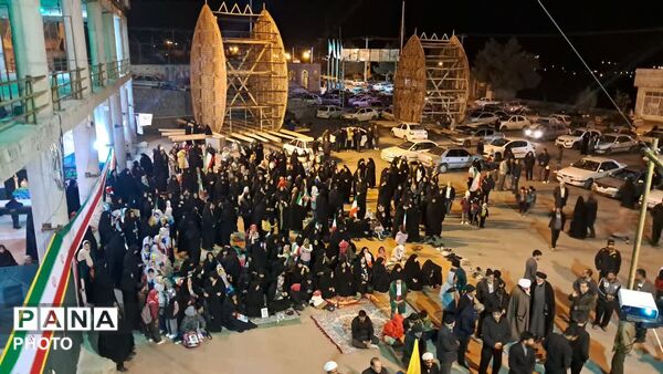 آسمان شهر نیر سوگوار ایام چهلم رهبر شهید و شهدای میناب 