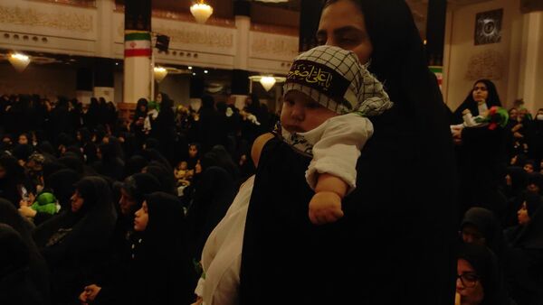جلوه هایی از حضور مادران و نوزادان در همایشی به نام طفل شیرخوار کربلا