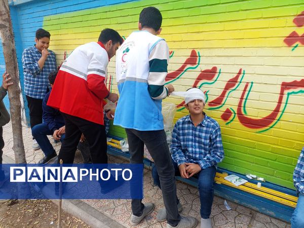 مانور زلزله و ایمنی در مدارس شهرستان ورامین 