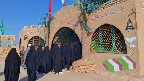 حس و حال دختران دانش‌آموز قم در اردوی راهیان نور