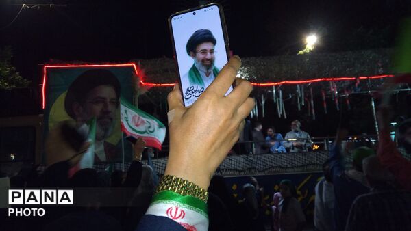 طنین شور و شعور نبوی در حسینیه امام خمینی نیشابور؛ عیدانه نوجوانان پانا در مهدِ عاشقی