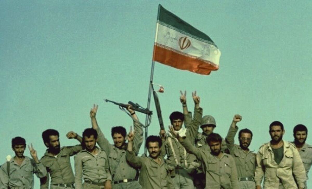 روزی که خاک ایران شعله‌ور شد اما خم نشد