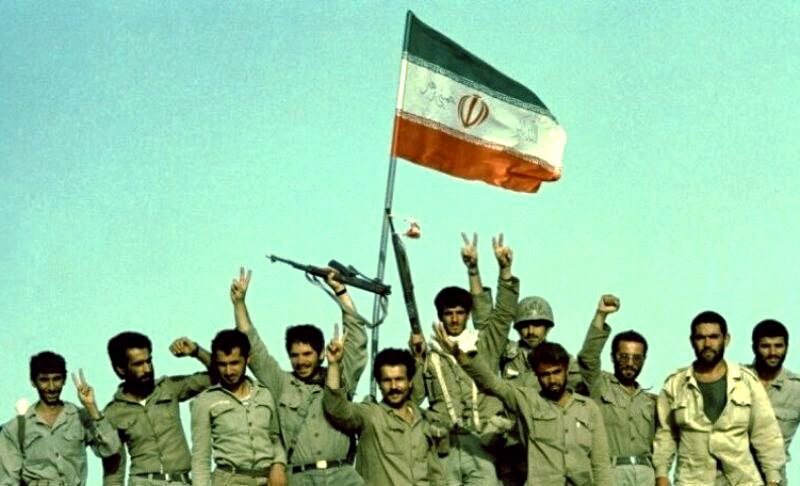 روزی که خاک ایران شعله‌ور شد اما خم نشد