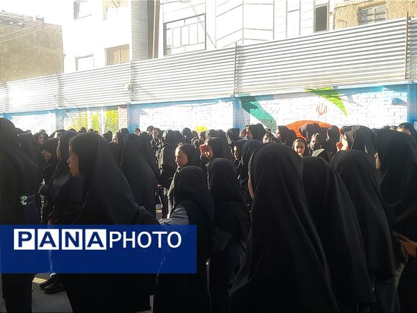 گرامیداشت هفته دفاع مقدس در دبیرستان فیاض