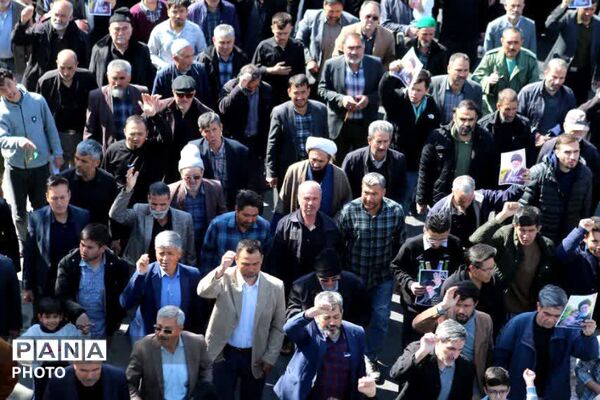تجدید عهد با آرمان های رهبر شهید انقلاب در نماز جمعه فشافویه