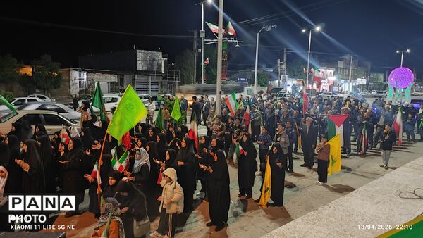 معمولان در شب چهل و چهارم، چراغ انقلاب را روشن کردند