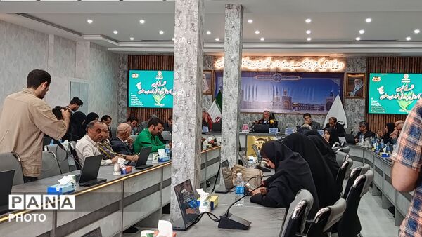 نشست خبری خبرنگاران و اصحاب رسانه با مدیرکل آموزش و پرورش استان خراسان رضوی