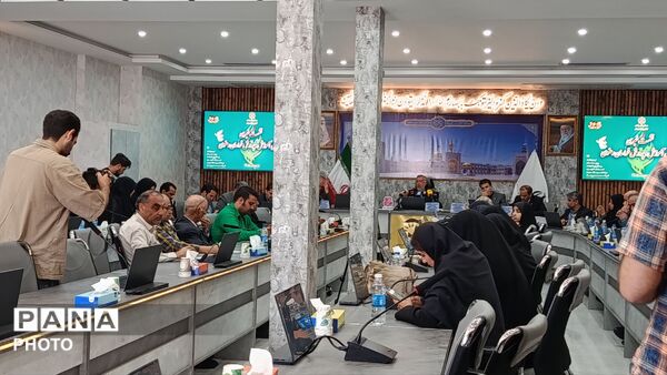 نشست خبری خبرنگاران و اصحاب رسانه با مدیرکل آموزش و پرورش استان خراسان رضوی