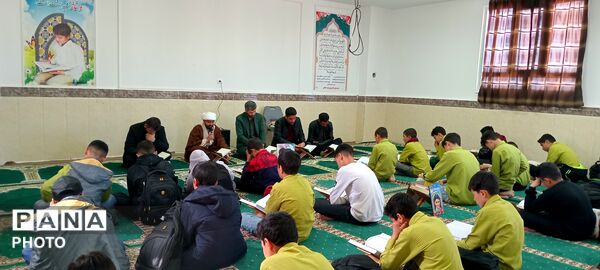 مدرسه شهید صادقی، میزبان دانش آموزان روزه دار در محفل نورانی قرآن