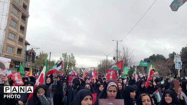  مردم دورود با ایمان و امید هم‌صدا شدند