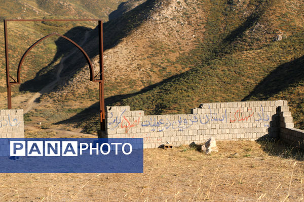 حضور زائران فرهنگی قم در یادمان «بلفَت و دوپازا»