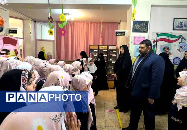 بازدید از نمایشگاه ماها در روز بعثت پیامبر اکرم (ص)