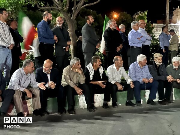 راهپیمایی و تجمع مردمی در هشتگرد ساوجبلاغ با حضور پرشور مردم 