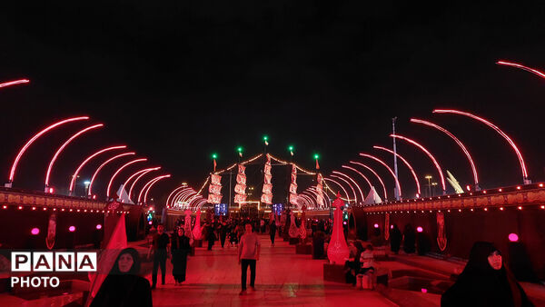 محرم‌شهر آغاز همدلی زائران اربعین در میدان آزادی