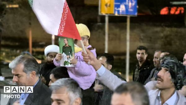 امضای پیمان جاودان دهه نودی‌ها با رهبر انقلاب و تداوم راه شهیدان
