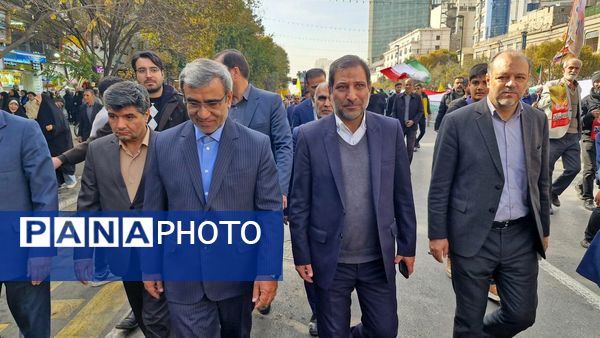 راهپیمایی یوم الله ۱۳آبان روز ملی استکبار ستیزی 