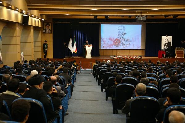 نخستین کنگره بزرگداشت ۲۷۰ دانش‌آموز شهید دبیرستان ماندگار امام صادق (ع) 