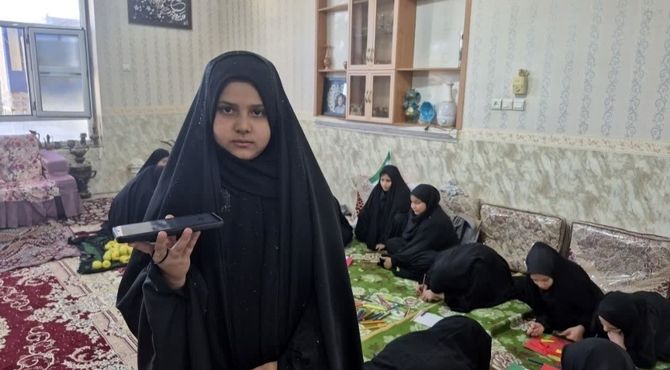 حضور نوجوانان مهریزی در منزل شهید خراسانی