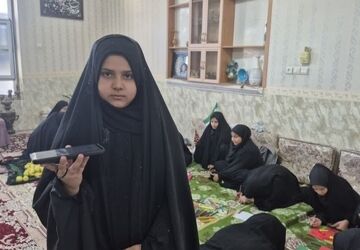 حضور نوجوانان مهریزی در منزل شهید خراسانی