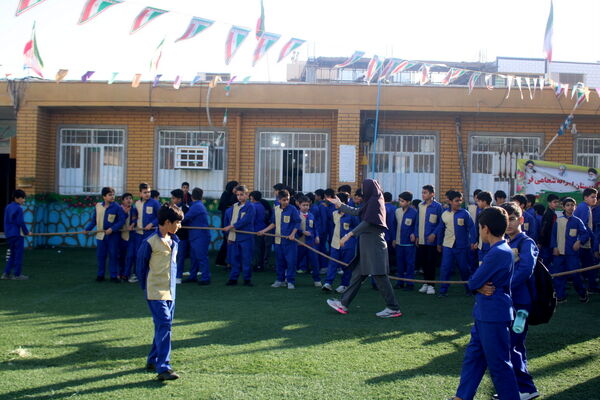 مسابقات بومی محلی در مدرسه شجاعی فر شهرستان بوشهر
