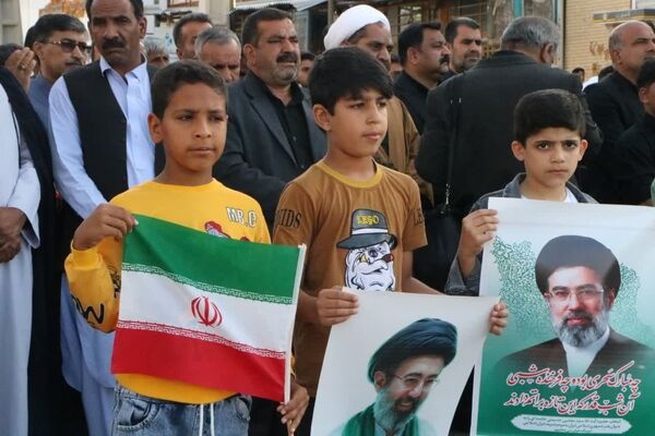 اعلام بیعت تمام قد مردم فهرج با پرچمدار انقلاب