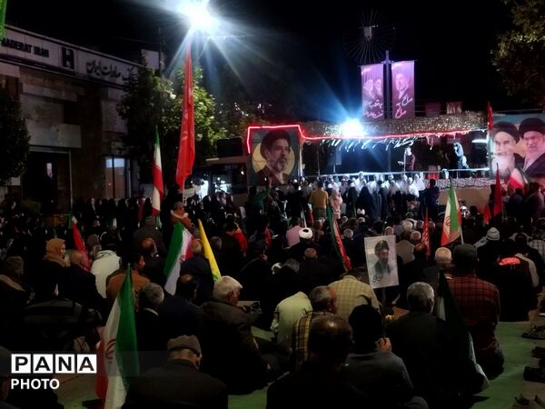 تداوم حضور مردم نیشابور در دویست‌وسی‌امین شب از شهادت قائد امت 