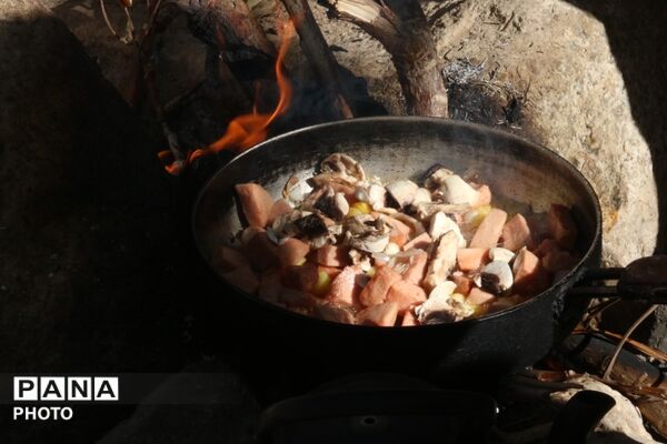 لاسرخ مهریز؛ مقصدی کوهستانی برای طبیعت‌گردان یزد