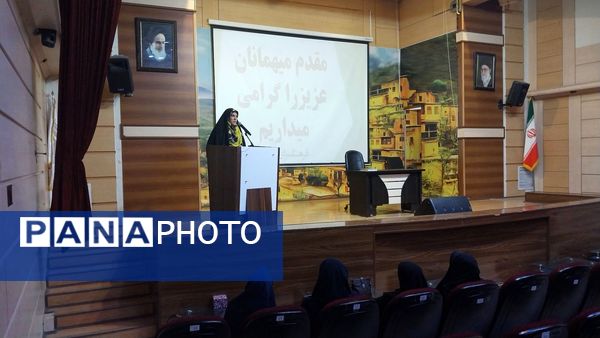 جلسه اولیا مربیان دبیرستان سرافرازان 