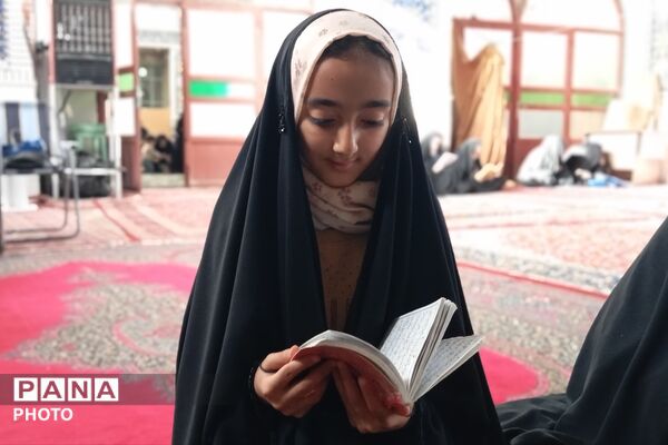 طنینِ دعای عرفه در آستانِ دوست